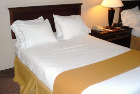 Holiday Inn Express Waterbury Ngoại thất bức ảnh